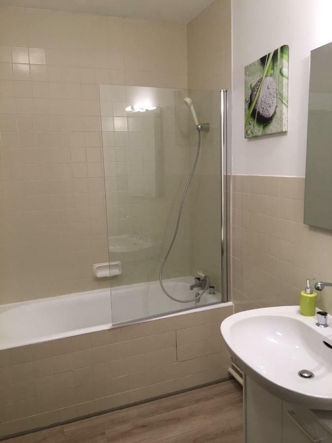 Appartements Boulevard Des Pyrenees Pau Dış mekan fotoğraf