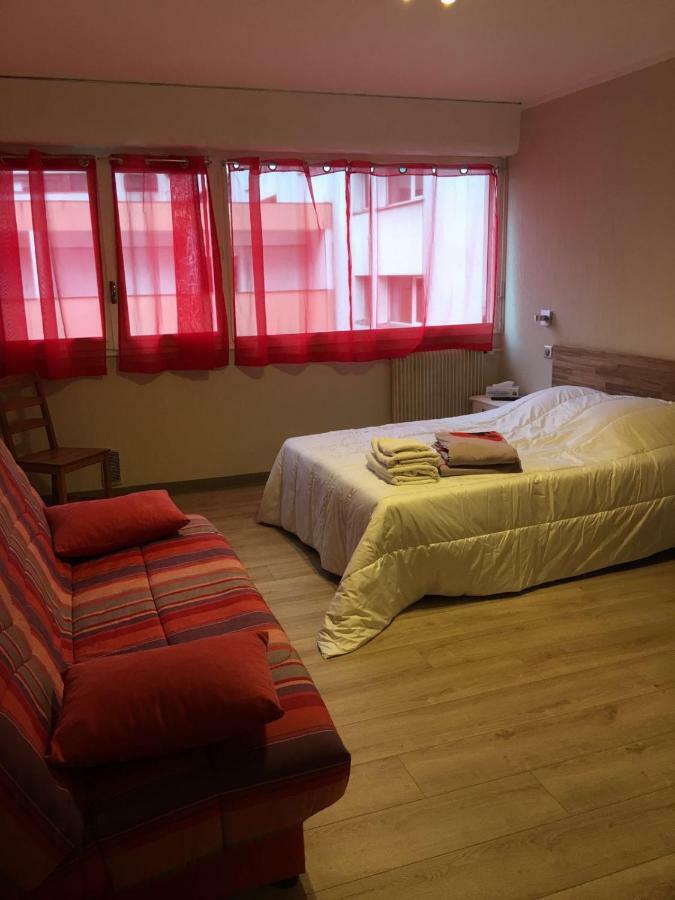 Appartements Boulevard Des Pyrenees Pau Dış mekan fotoğraf